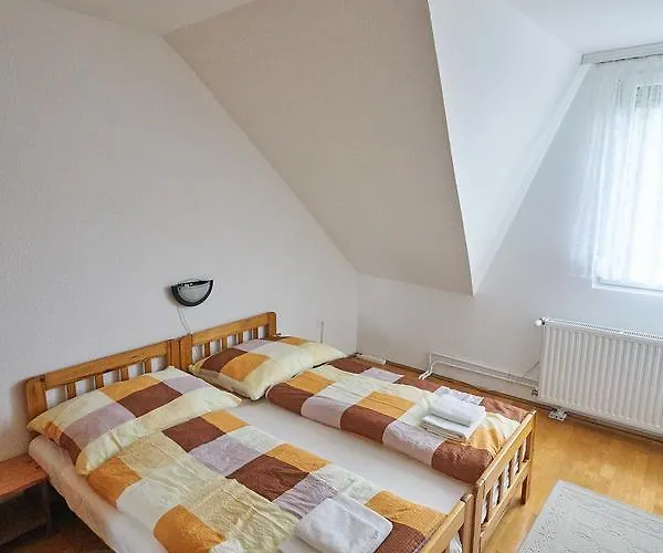 Fecske Vendeghaz * Hévíz